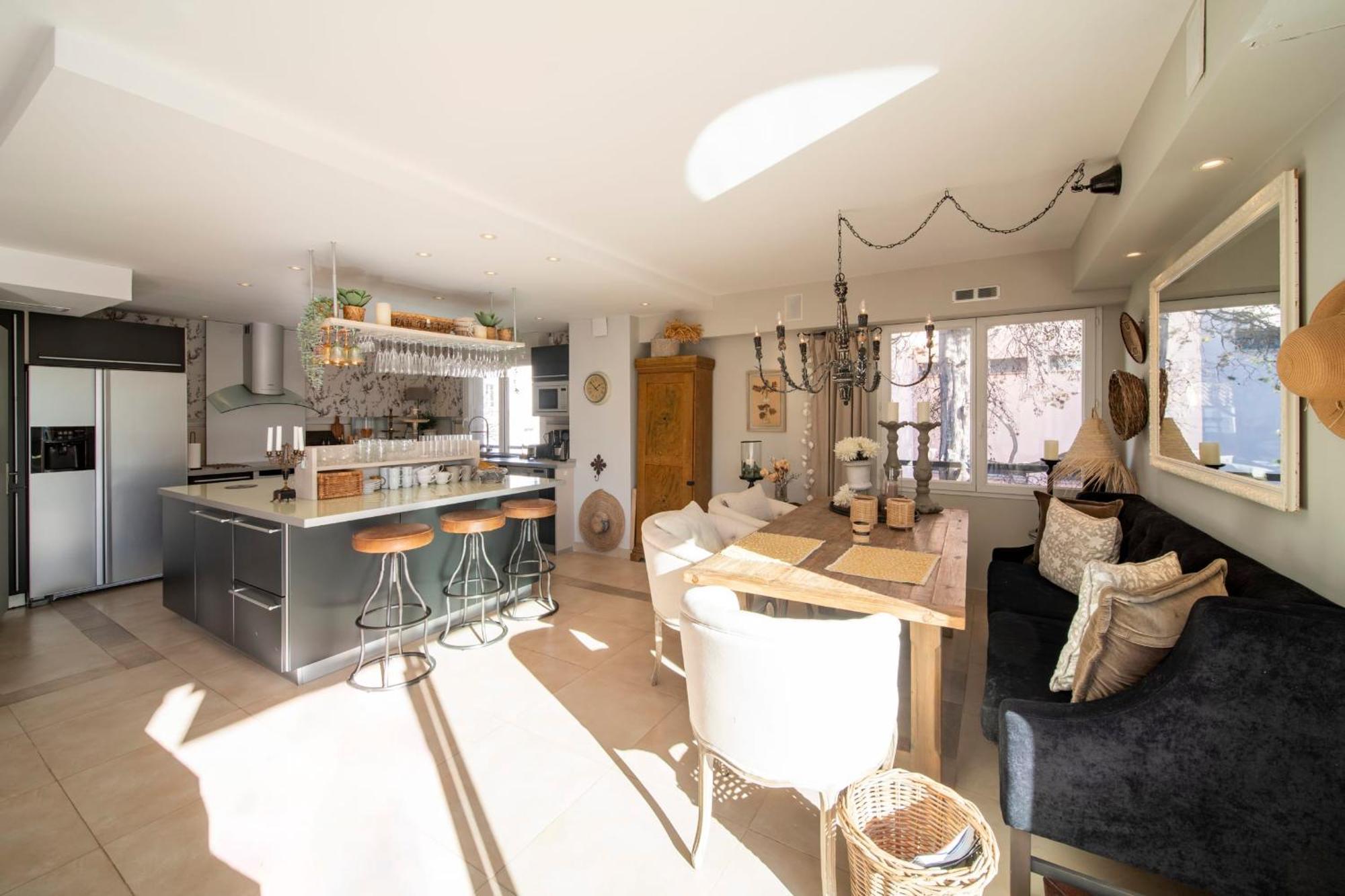 Luxury - Pretty 3 Bedroom To Rent With 50m Terrace * Cannes
