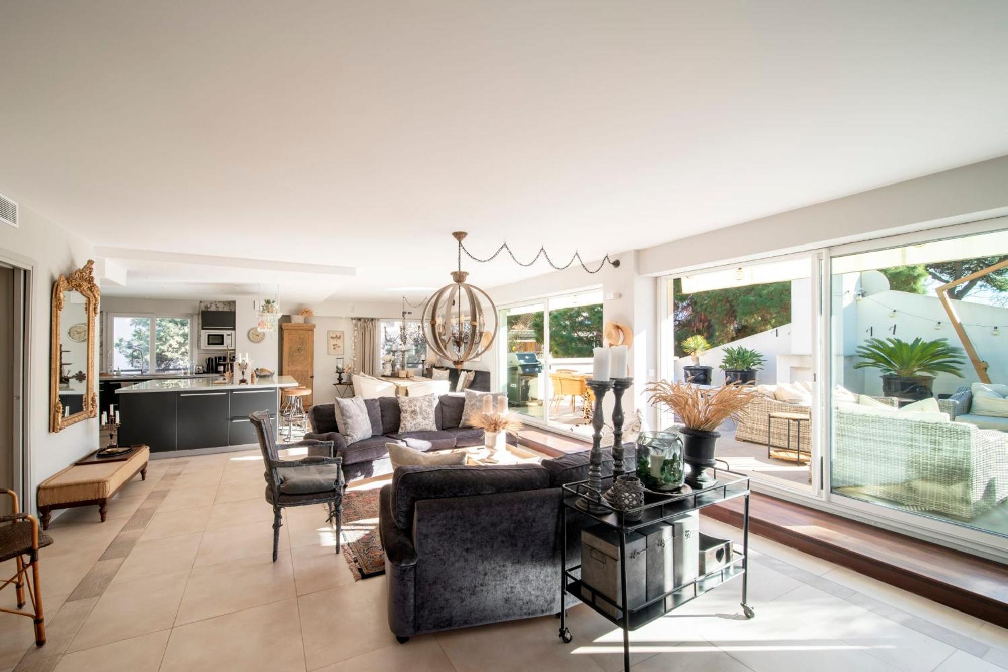 Appartement Luxury - Pretty 3 Bedroom To Rent With 50m Terrace